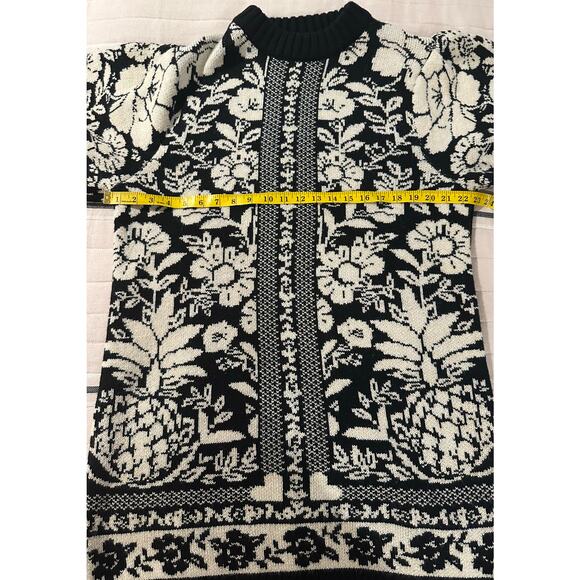 Farm Rio - Pineapple Garden Mini Knit
Dress - Large - Picture 11 of 12